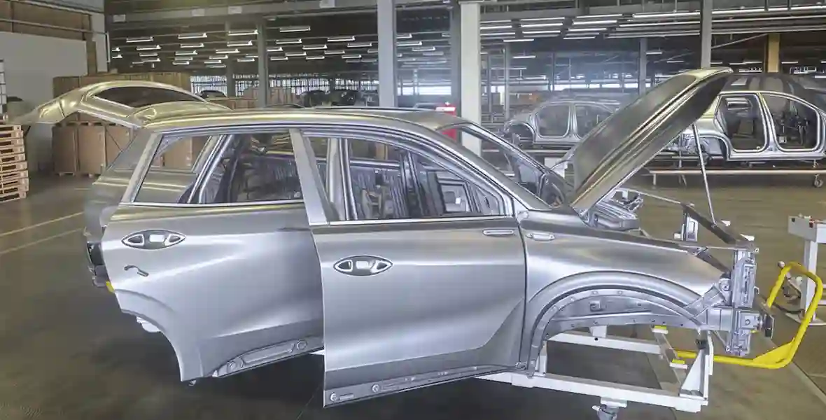 Новость EVOLUTE (Завод в Липецкой области готовится к запуску цехов сварки и окраски кузовов автомобилей EVOLUTE)