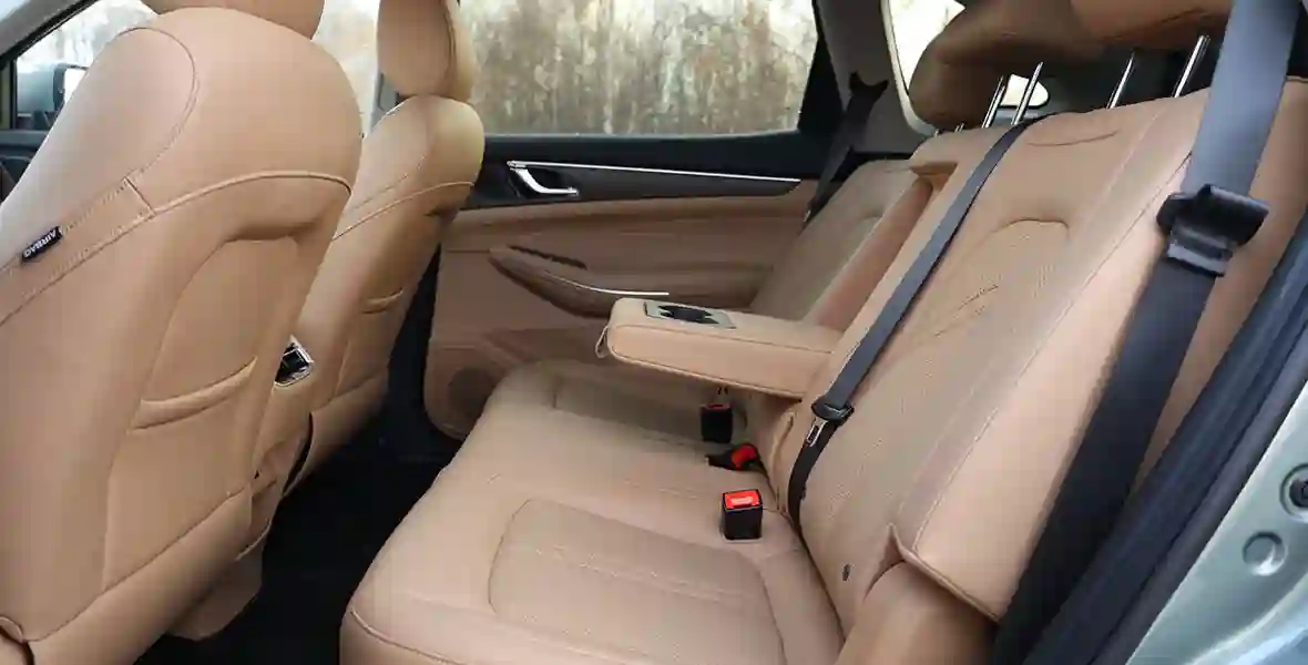 Новость Что выбрать: cравнили два семейных кроссовера и сделали выводы